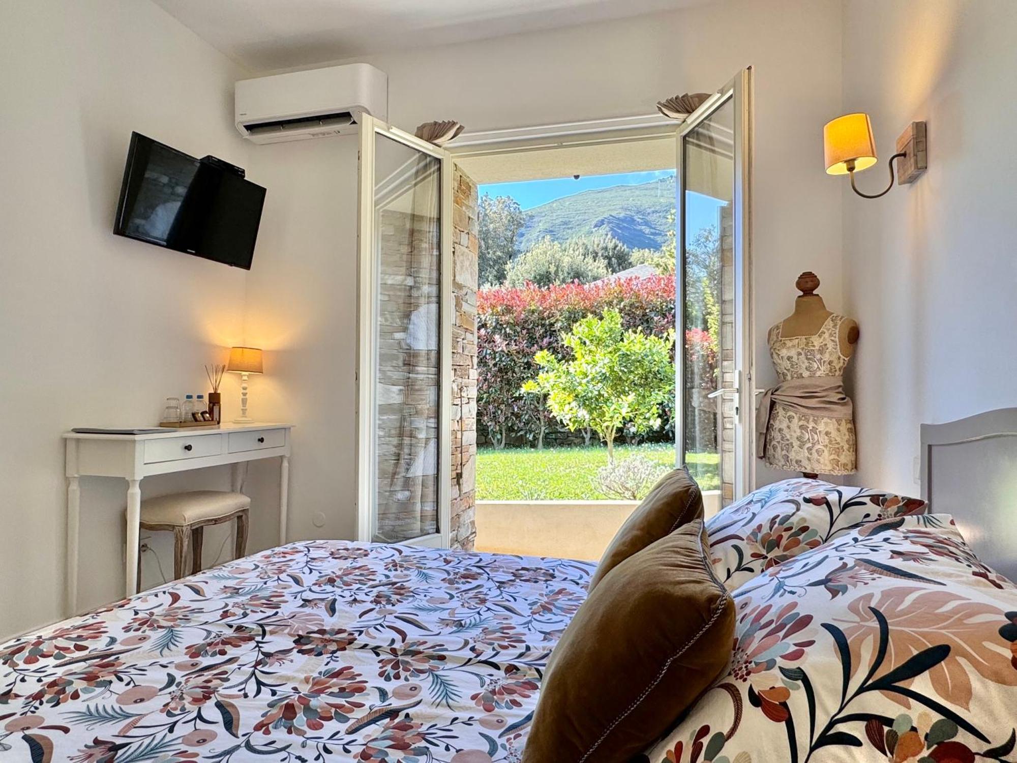 Bed and Breakfast Les 5 Arches Sisco Exterior foto